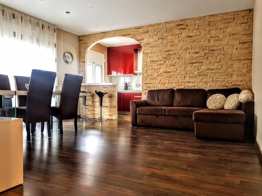 Ametlla Gem - 4 Min From Beach Апартаменты